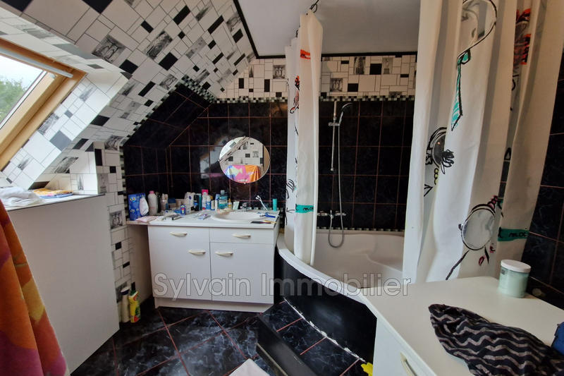 Maison - 101 m² - 5 pièces