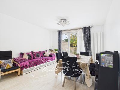 Maison - 210 m² - 8 pièces