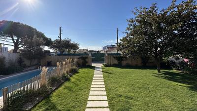 Propriété - 199 m² - 8 pièces