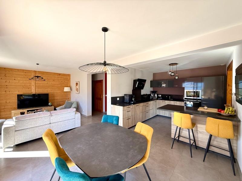 Maison - 138 m² - 5 pièces