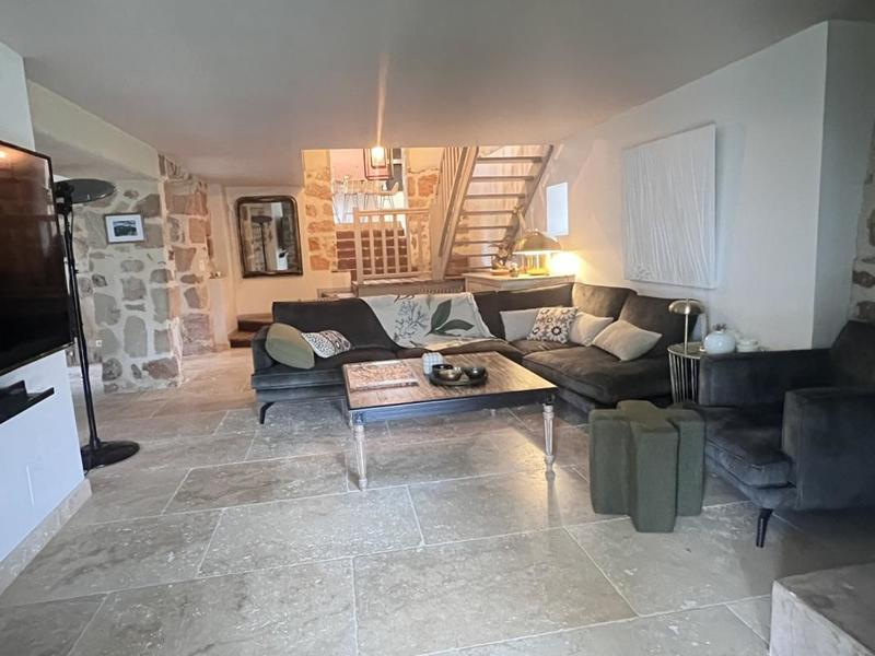 Maison en pierre - 147 m² - 7 pièces