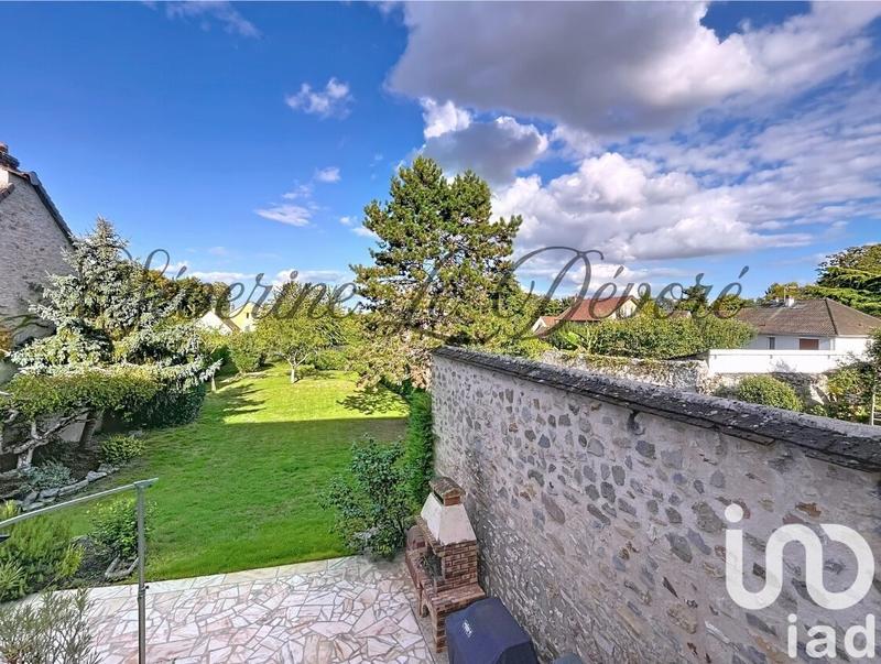 Maison - 215 m² - 9 pièces