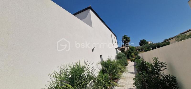 Villa - 213 m² - 5 pièces