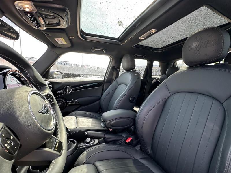 Mini Mini III (2) (F55) Hatch Cooper s 178 Edition Resolute Bva7