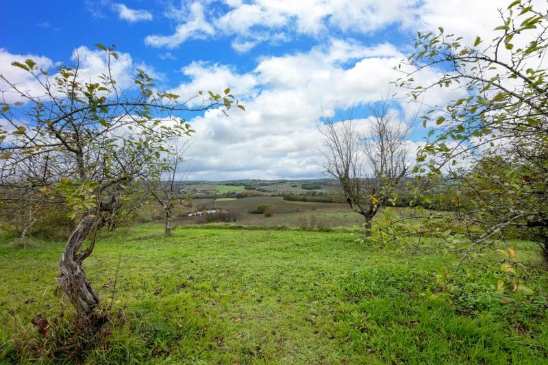 Maison - 202 m² - 6 pièces