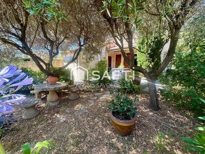 Maison - 96 m² - 5 pièces