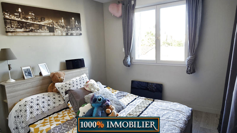 Maison - 230 m² - 9 pièces