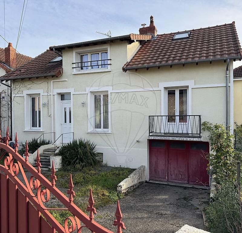 Maison - 100 m² - 5 pièces