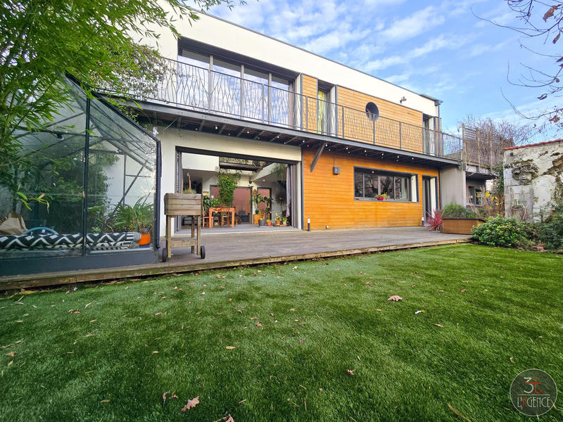 Maison contemporaine - 188 m² - 6 pièces