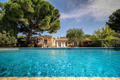 Propriété - 350 m² - 11 pièces