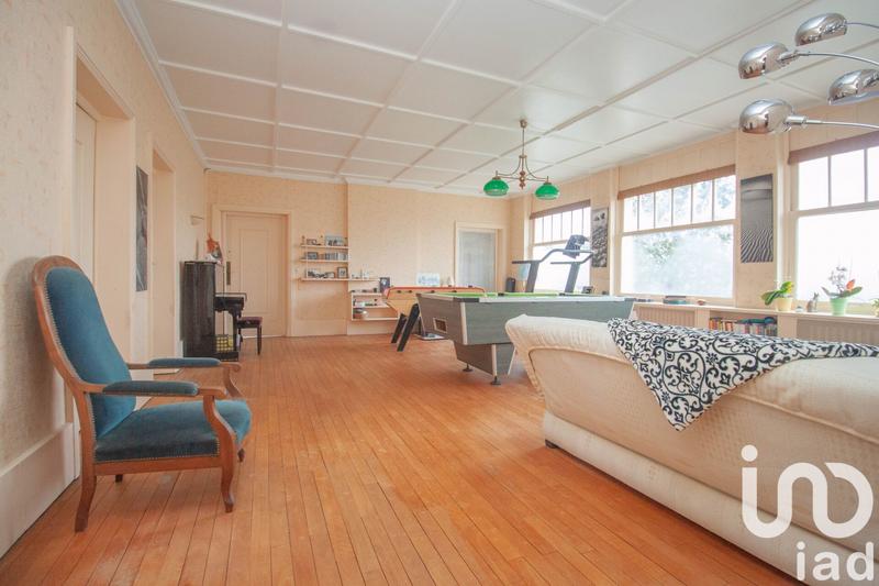 Maison - 270 m² - 8 pièces