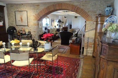 Propriété - 310 m² - 9 pièces