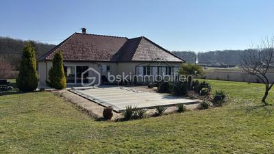 Propriété - 135 m² - 6 pièces