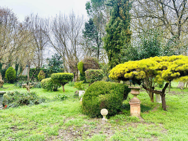 Maison - 197 m² - 8 pièces