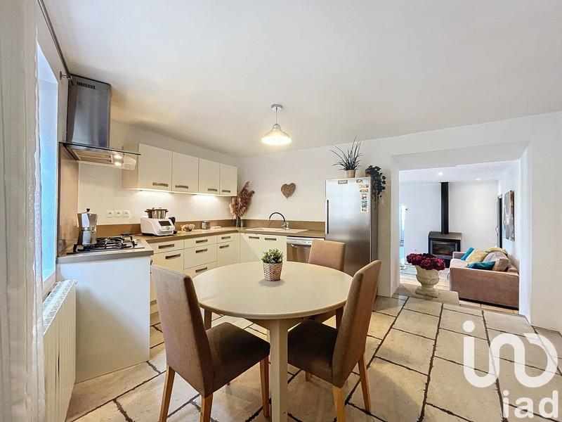 Maison - 220 m² - 8 pièces