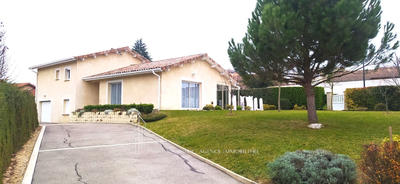 Maison - 127 m² - 5 pièces