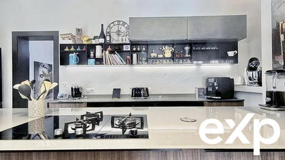 Villa - 223 m² - 6 pièces