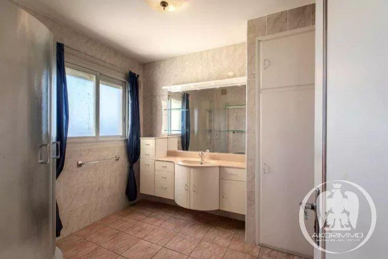 Appartement - 104 m² - 3 pièces