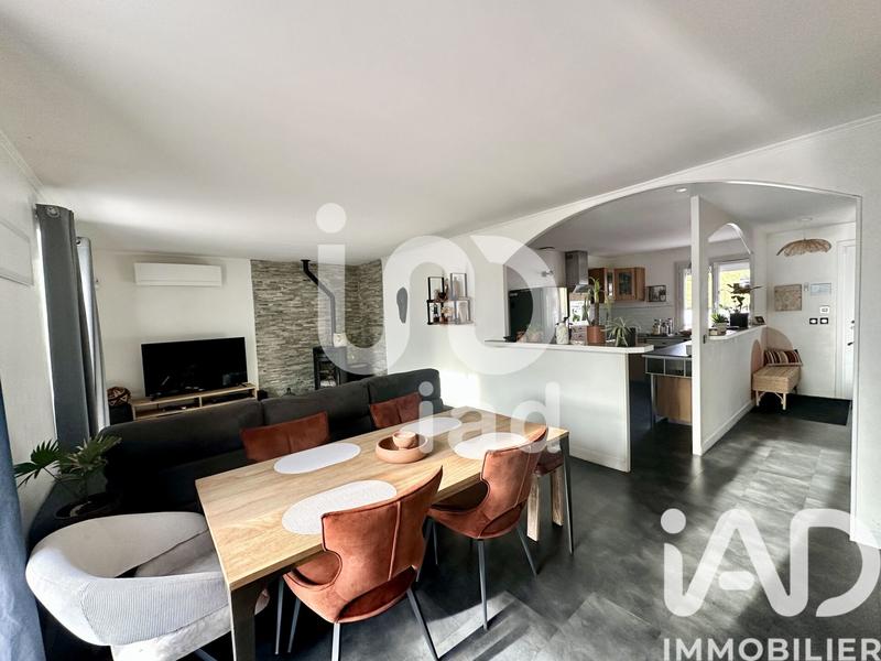 Maison - 204 m² - 8 pièces