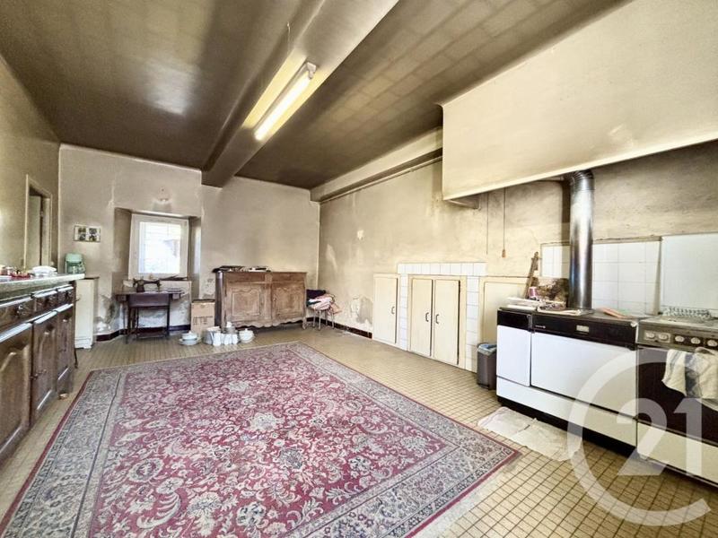 Maison de village - 236 m² - 5 pièces