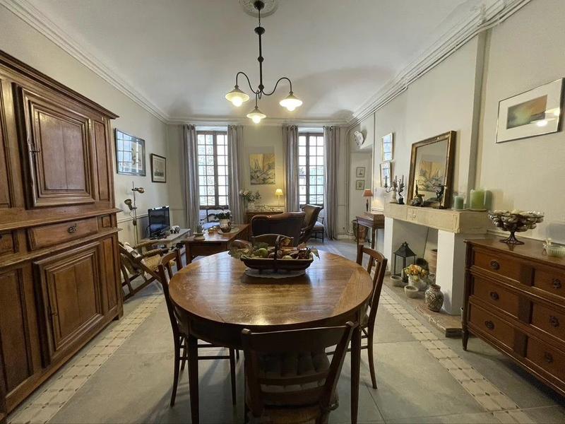 Appartement - 94 m² - 5 pièces