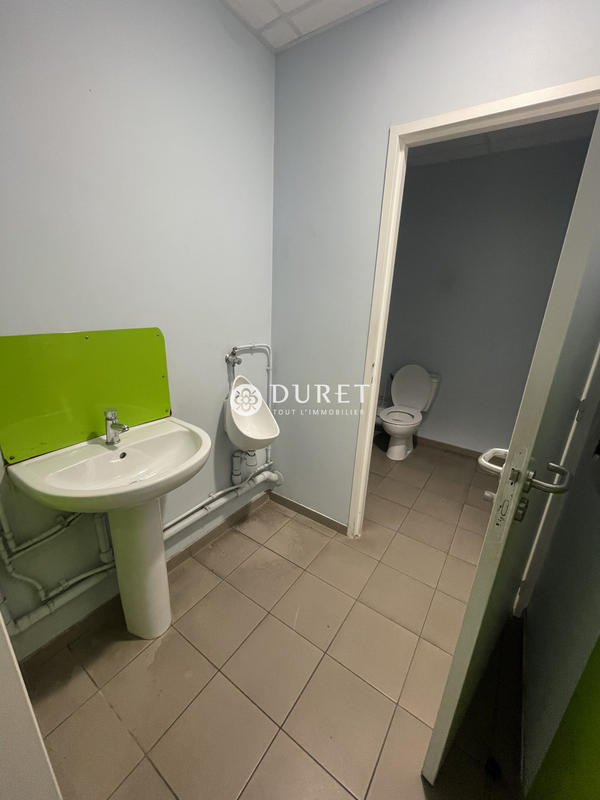 Local d'activités - 3 500 m²