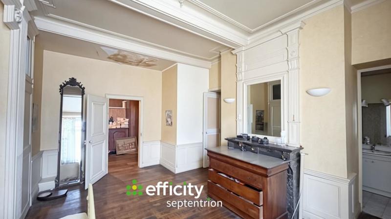 Maison - 320 m² - 10 pièces