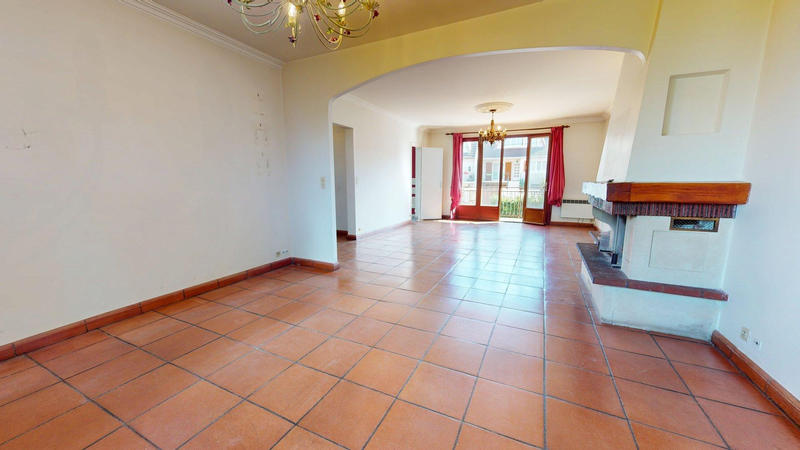 Maison - 250 m² - 11 pièces