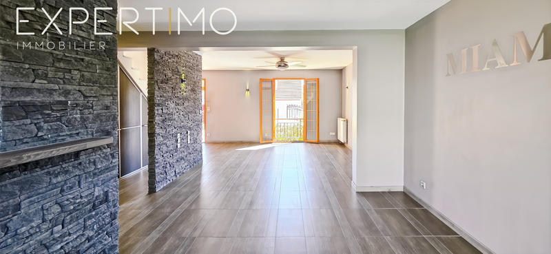 Maison - 150 m² - 8 pièces