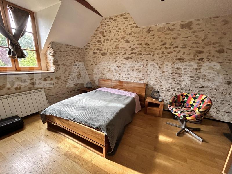 Maison - 248 m² - 8 pièces