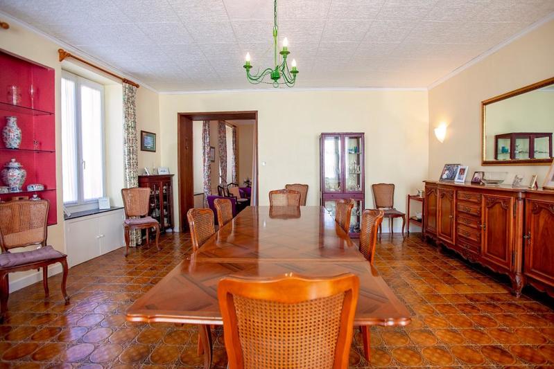 Propriété - 350 m² - 8 pièces