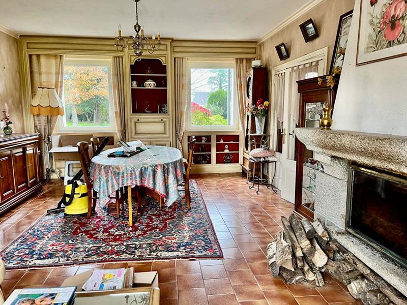 Maison - 196 m² - 11 pièces