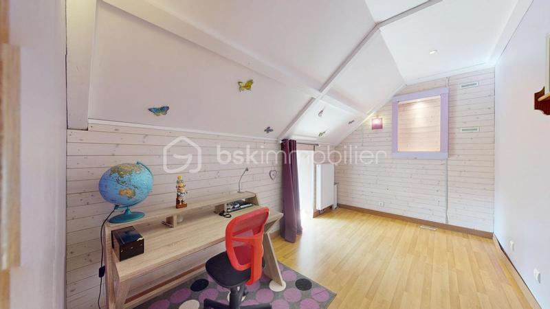 Corps de ferme - 340 m² - 11 pièces