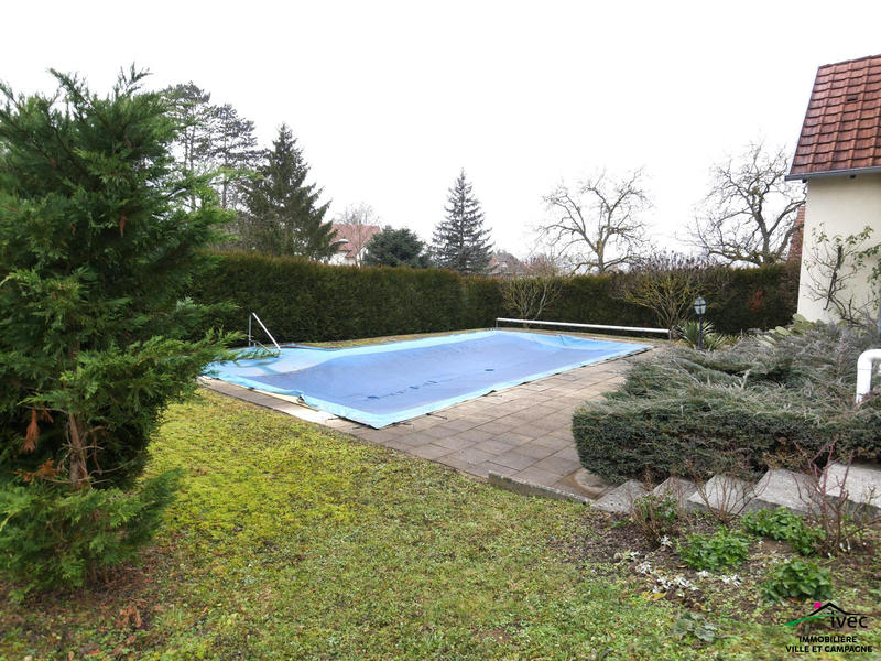 Maison traditionnelle - 142 m² - 5 pièces