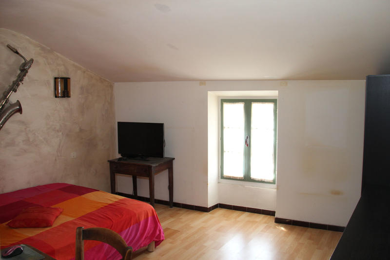 Maison en pierre - 220 m² - 5 pièces