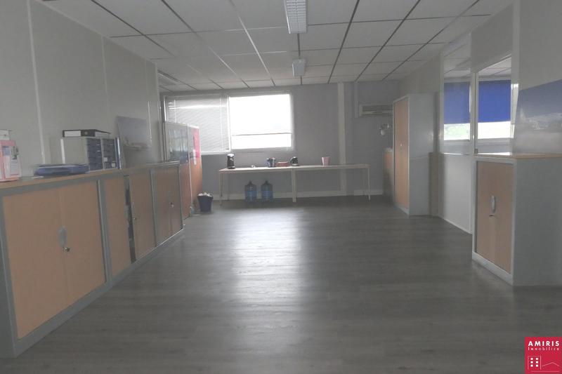 Bureau - 254 m²