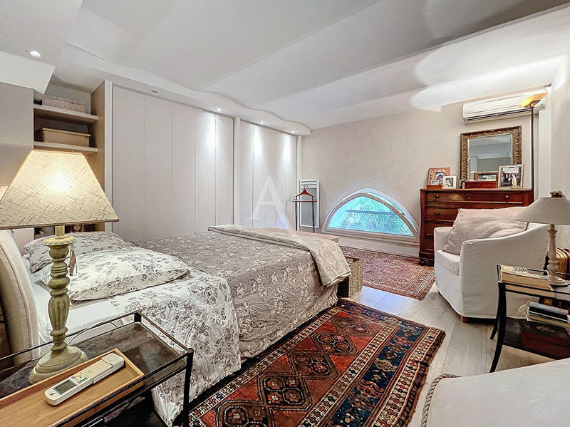 Appartement - 103 m² - 4 pièces