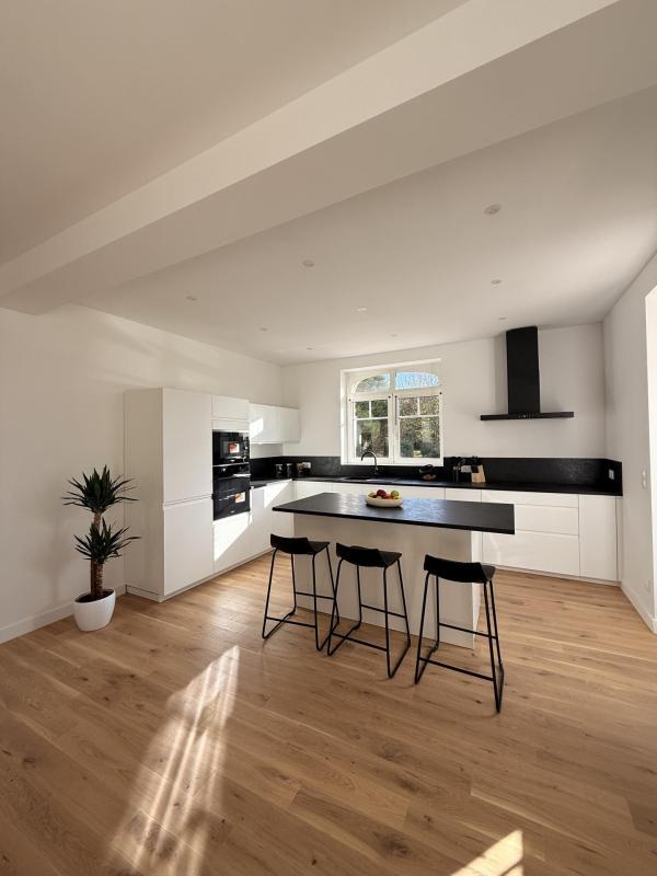 Maison de maîtres - 241 m² - 8 pièces