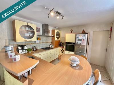 Maison - 121 m² - 6 pièces