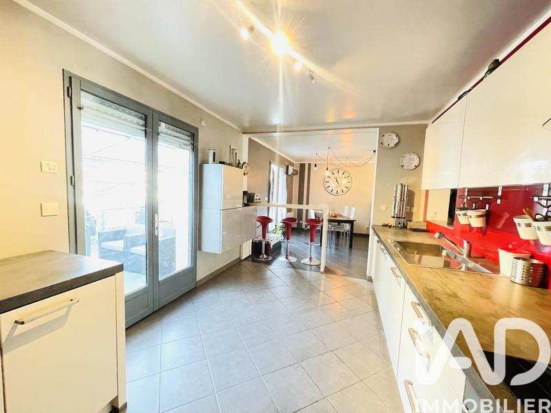 Maison - 143 m² - 7 pièces