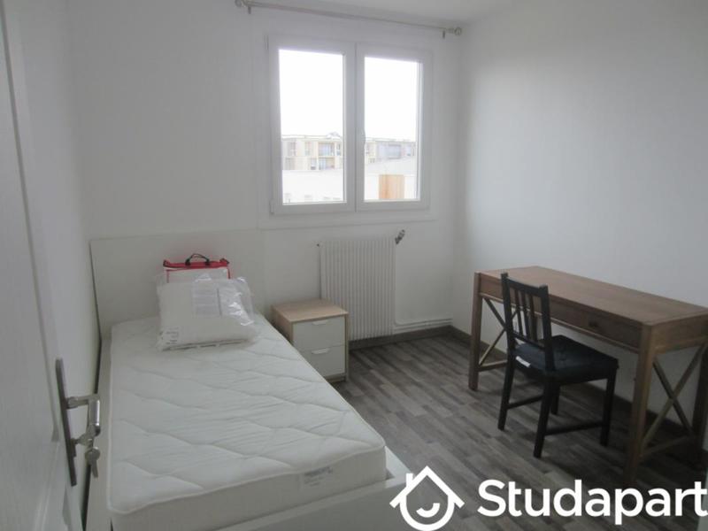 Chambre - 10 m² - 1 pièce