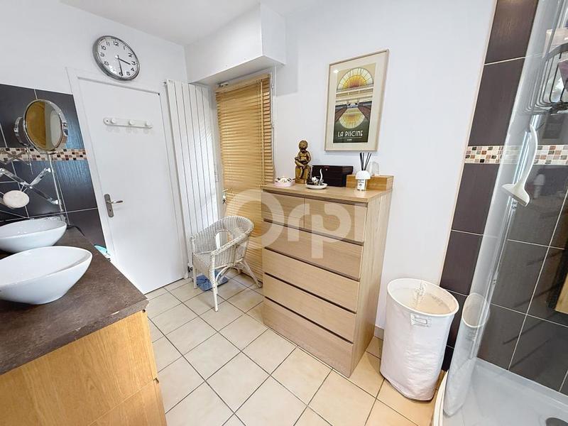 Maison - 180 m² - 6 pièces