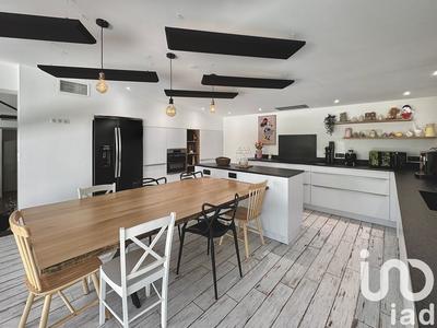 Maison - 293 m² - 6 pièces