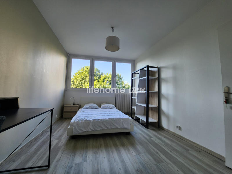 Appartement - 96 m² - 5 pièces