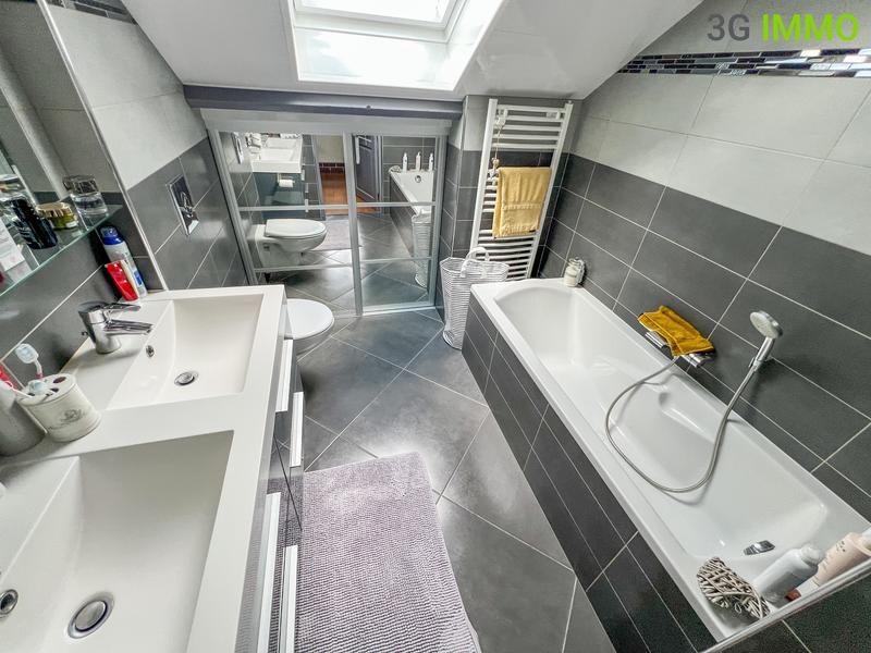 Maison ancienne - 100 m² - 5 pièces