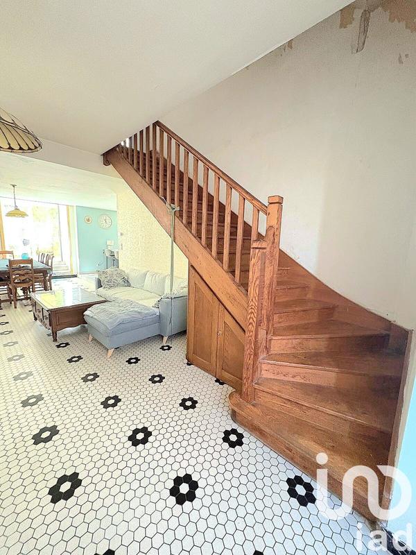 Maison - 268 m² - 8 pièces