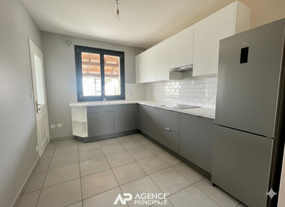 Maison - 84 m² - 4 pièces