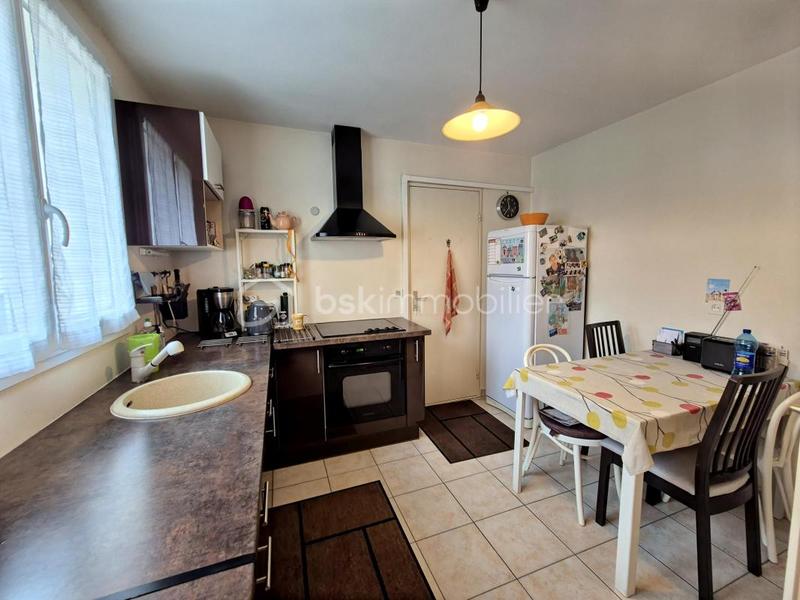 Maison - 94 m² - 5 pièces