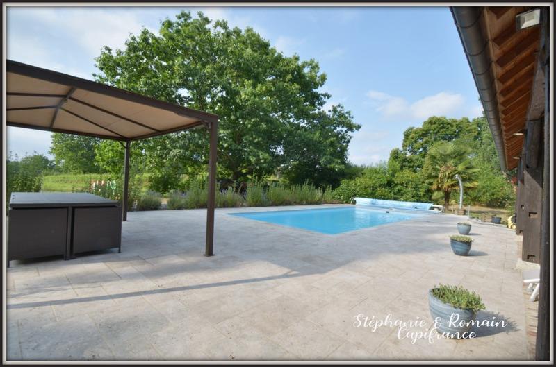 Propriété - 220 m² - 7 pièces