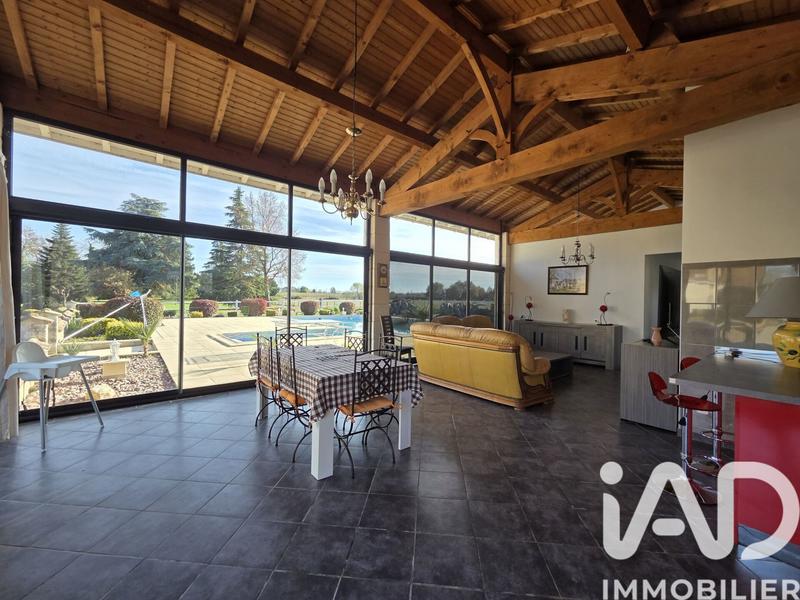 Maison - 654 m² - 18 pièces